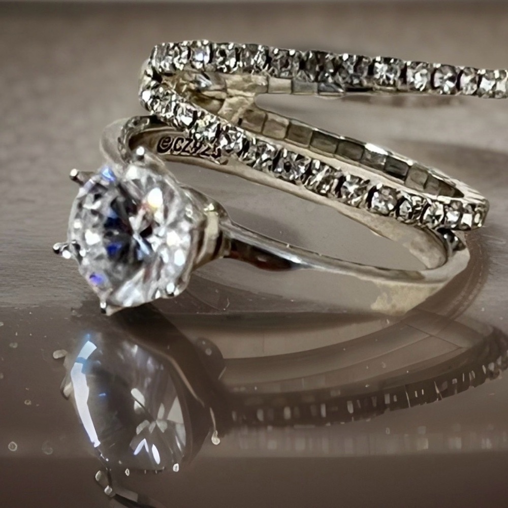 Elegant Silver Women's Ring